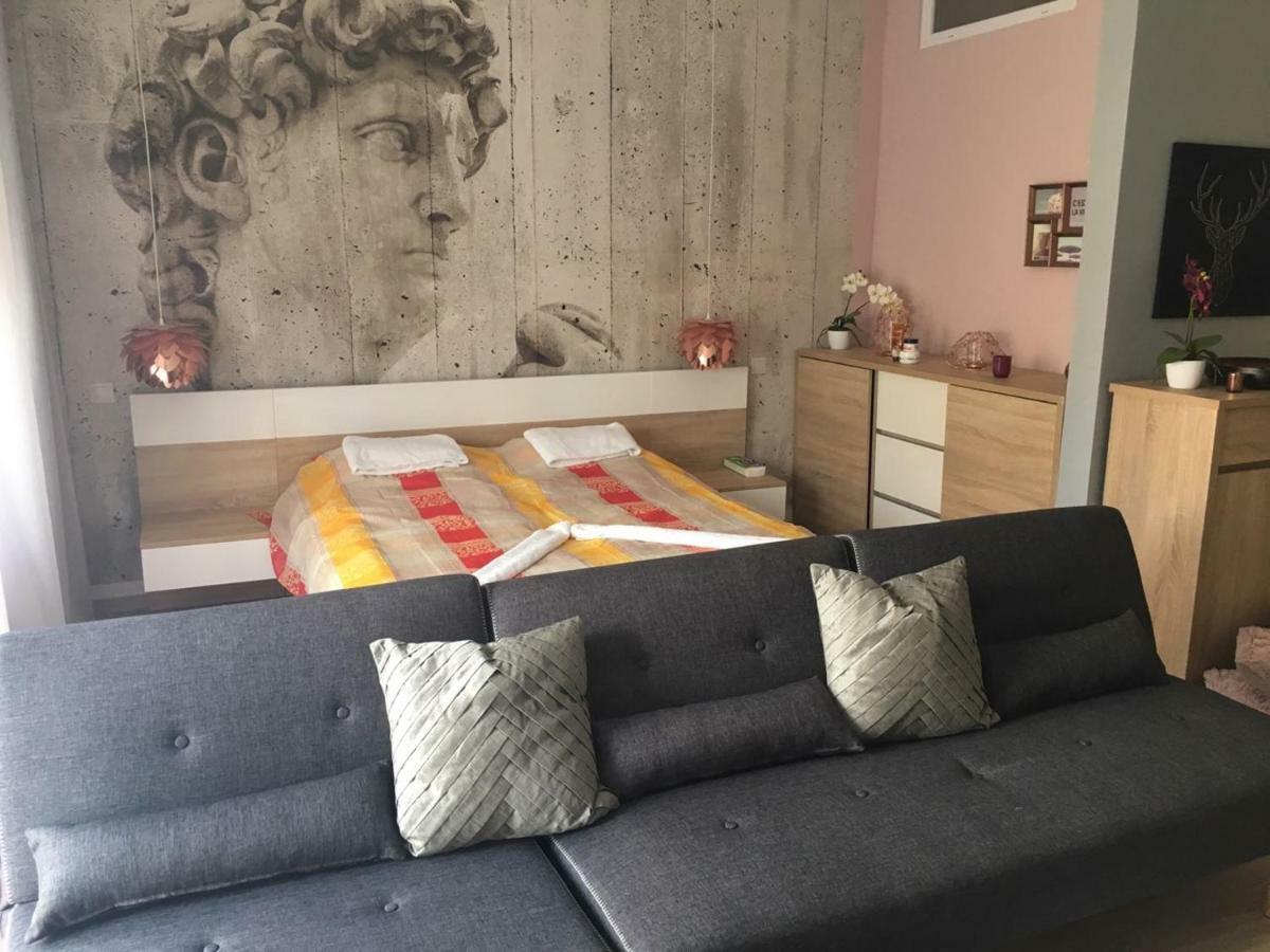 Hunyadi Apartman Сексард Екстер'єр фото