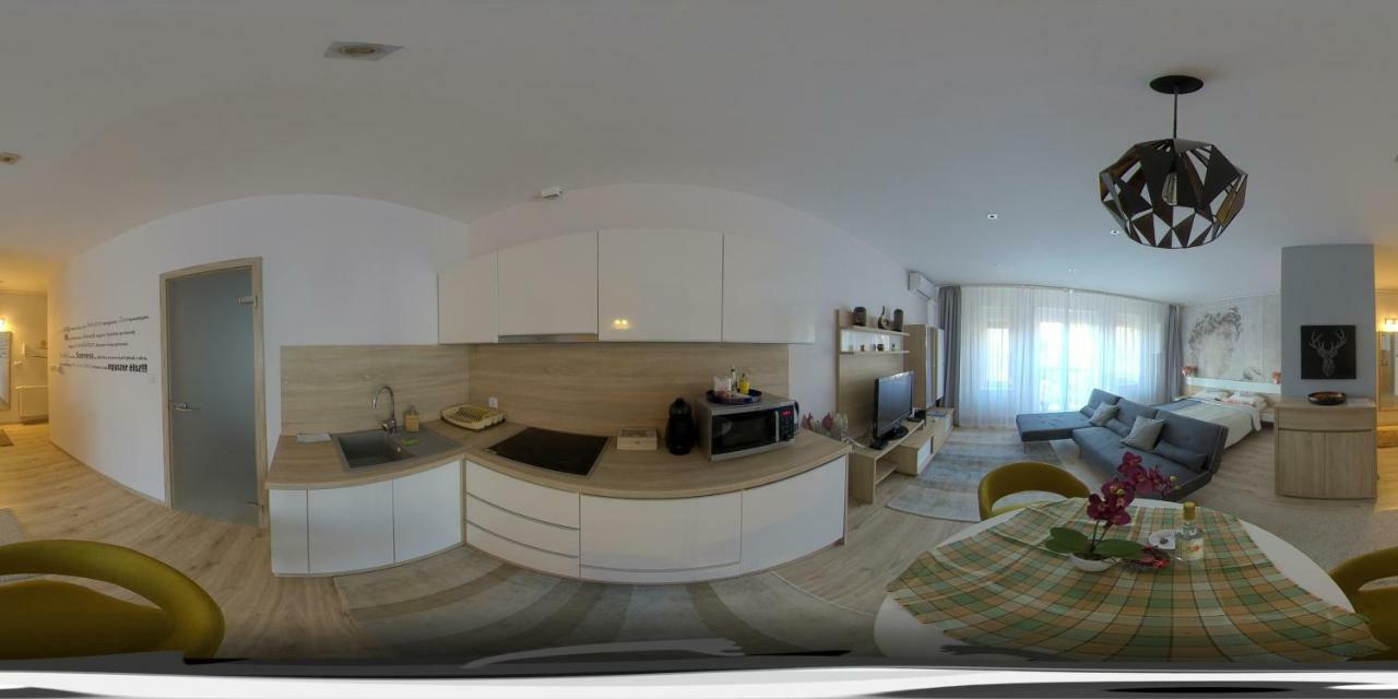 Hunyadi Apartman Сексард Екстер'єр фото
